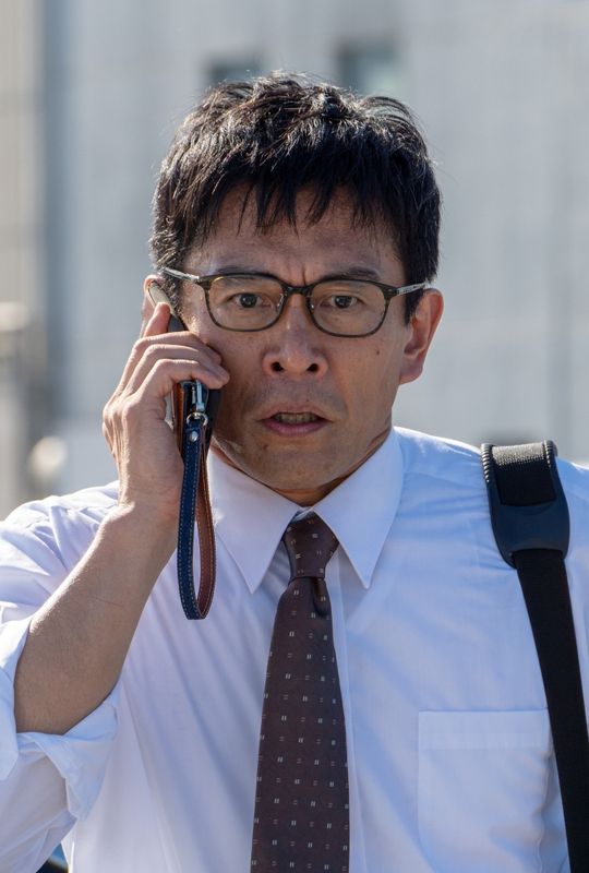 ANGRY SQUAD: The Civil Servant and the Seven Swindlers (18)