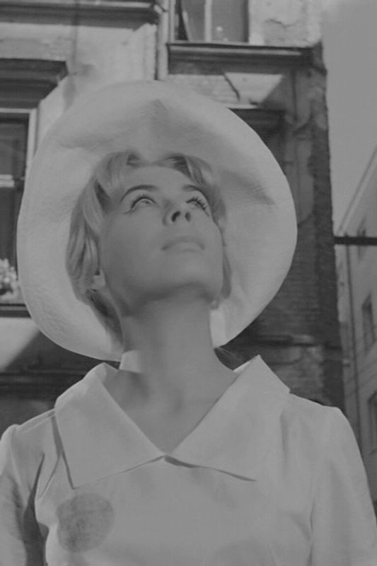 Innocent Sorcerers (18)