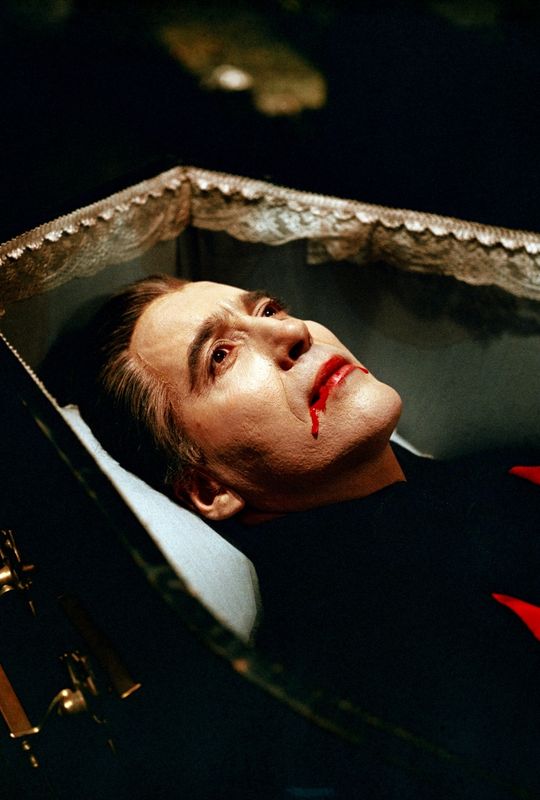 Dracula - 4K Restoration + Dracula Has Risen from the Grave (18) + intro